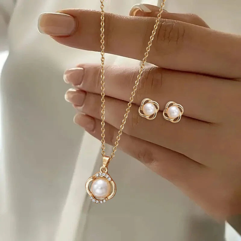 Parure collier et boucles d'oreilles de mariée perles et strass — 3 pièces