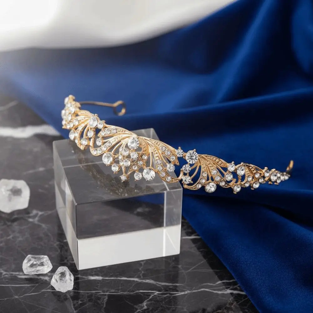 Accessoires pour cheveux Strass Couronnes de mariée Cristal Couronne de mariage élégante Tiaras de princesse légères et tendance Célébrations