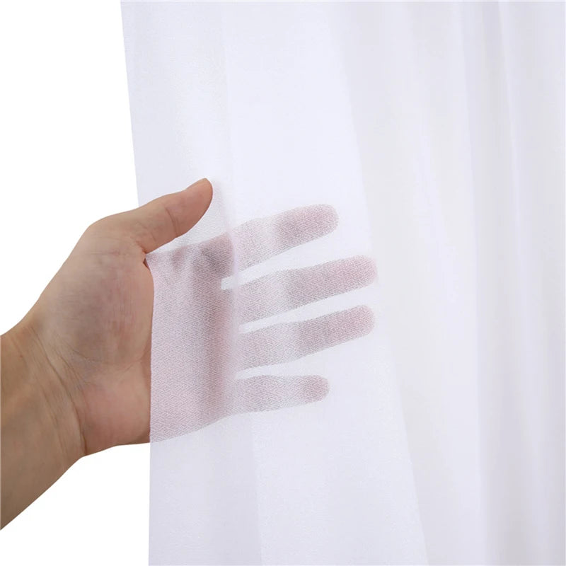 Décoration de plafond de mariage en arche avec rideaux en voile blanc, tissu en gaze, tulle pour la scène de fête, la cérémonie, l'hôtel.