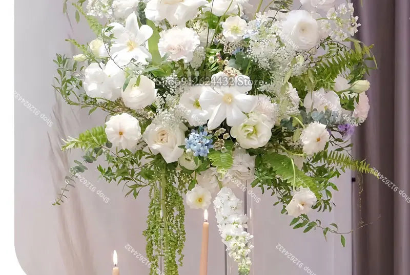 Centre de table de mariage de luxe en boule de roses blanches