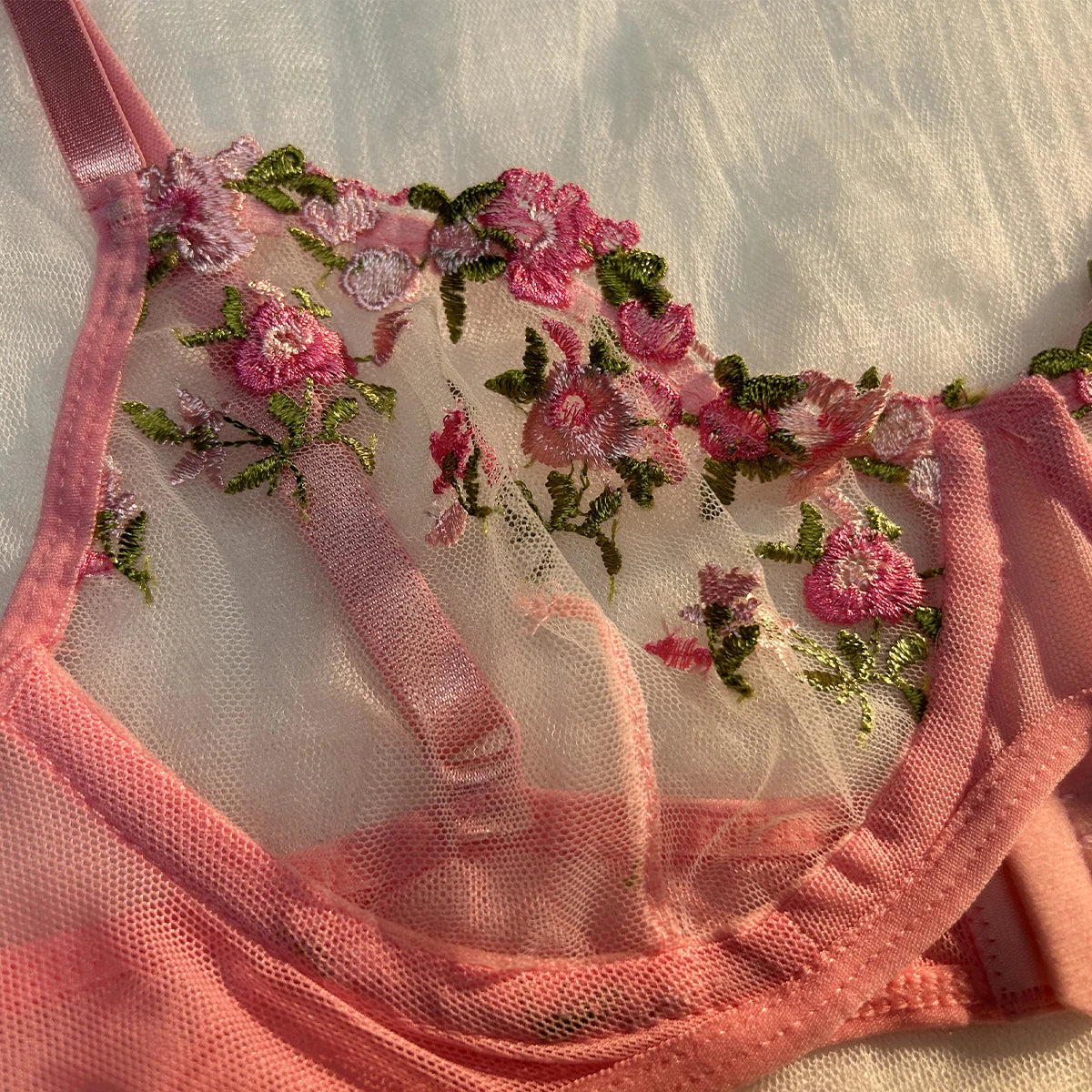 Ensemble de lingerie sexy fantaisie en dentelle érotique pour femme, 2 pièces, sous-vêtements transparents brodés, soutien-gorge et culotte érotiques magnifiques