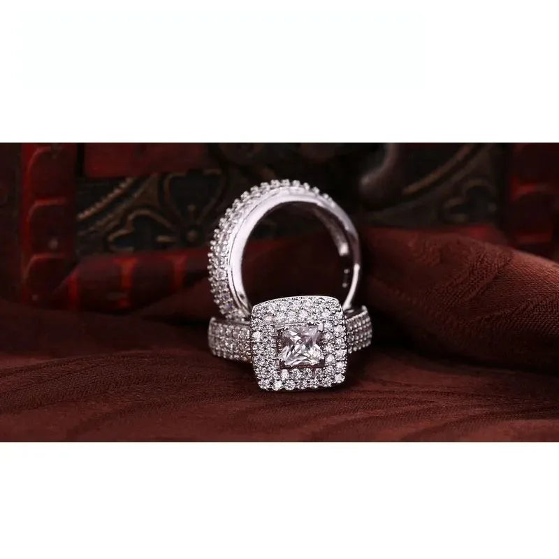 Bague de Fiançailles Sertie de Zircons Cubiques — Argent Sterling 925