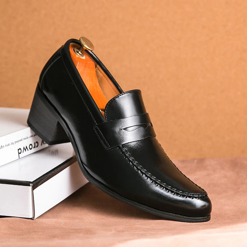 Chaussures habillées rétro à talons hauts pour homme, marque de luxe, chaussures de mariage pointues pour marié, chaussures de ville décontractées en cuir pour homme