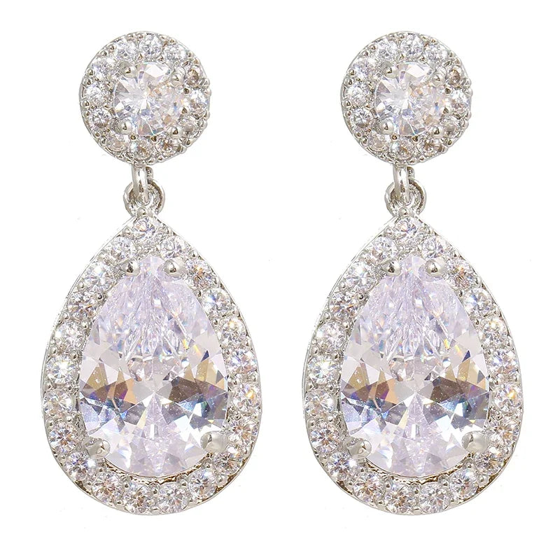 Boucles d'oreilles pendantes en zircon cubique romantique – Bijoux de mariage de mariée