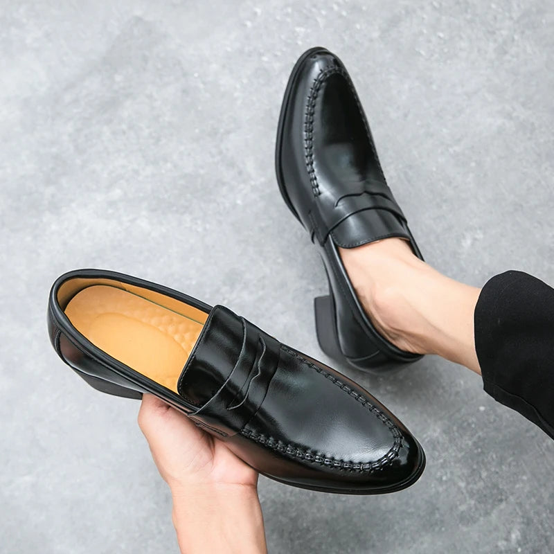 Chaussures habillées rétro à talons hauts pour homme, marque de luxe, chaussures de mariage pointues pour marié, chaussures de ville décontractées en cuir pour homme