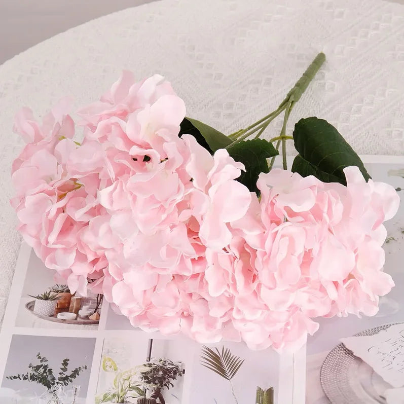 Grand bouquet de fleurs artificielles d'hortensia en soie rouge (5 têtes)