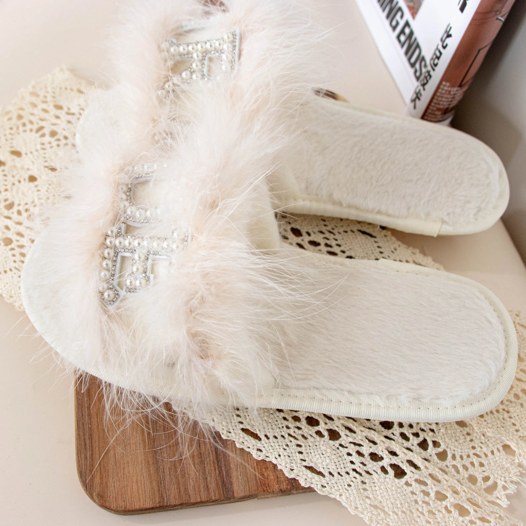 Chaussons personnalisés avec perles et plumes pour la mariée, fournitures pour enterrement de vie de jeune fille, cadeau de future mariée, mariage, fiançailles.