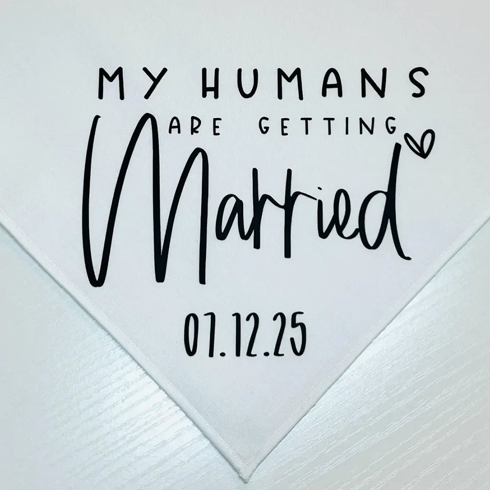 Bandana pour chien personnalisée « Mes humains se marient » à attacher – Accessoire de mariage pour animaux de compagnie – Cadeau de fiançailles – Photographie des mariés