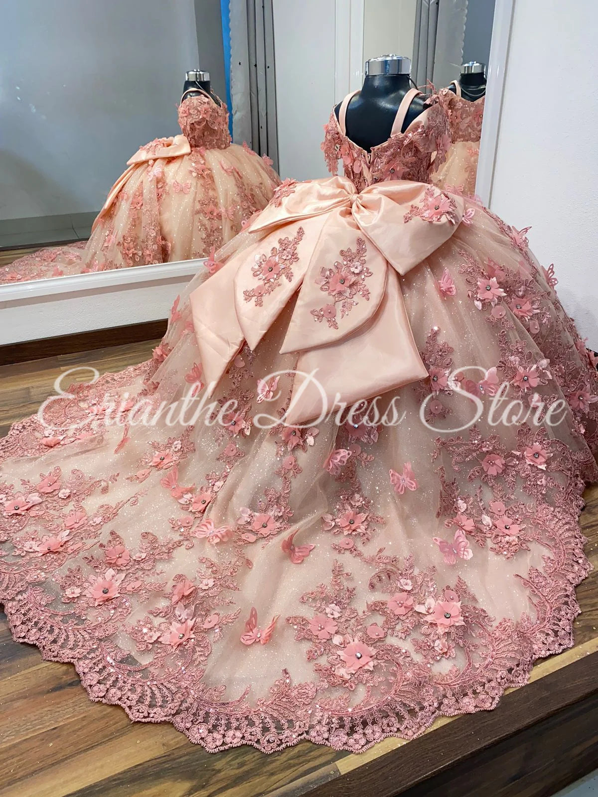Robe de demoiselle d'honneur luxueuse en tulle gonflé avec nœud élégant pour fête d'anniversaire d'enfant, première communion, robe de bal sur mesure