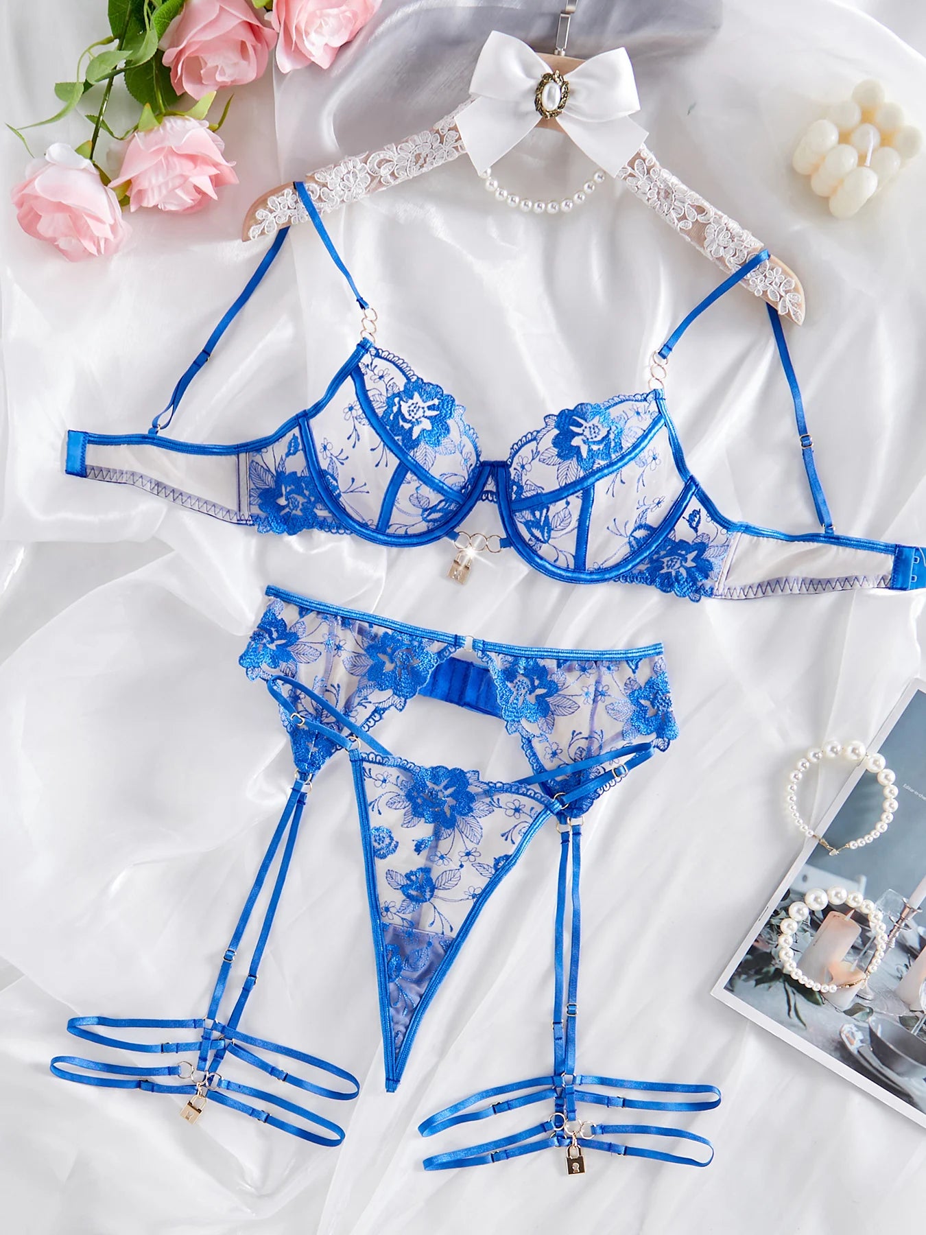 MUZISKAT Lingerie Sexy Femme Printemps 2024 Nouveauté Broderie Transparente Jarretière Porte-Jarretelles Anneau de Jambe Ensemble Trois Pièces Onlyfans