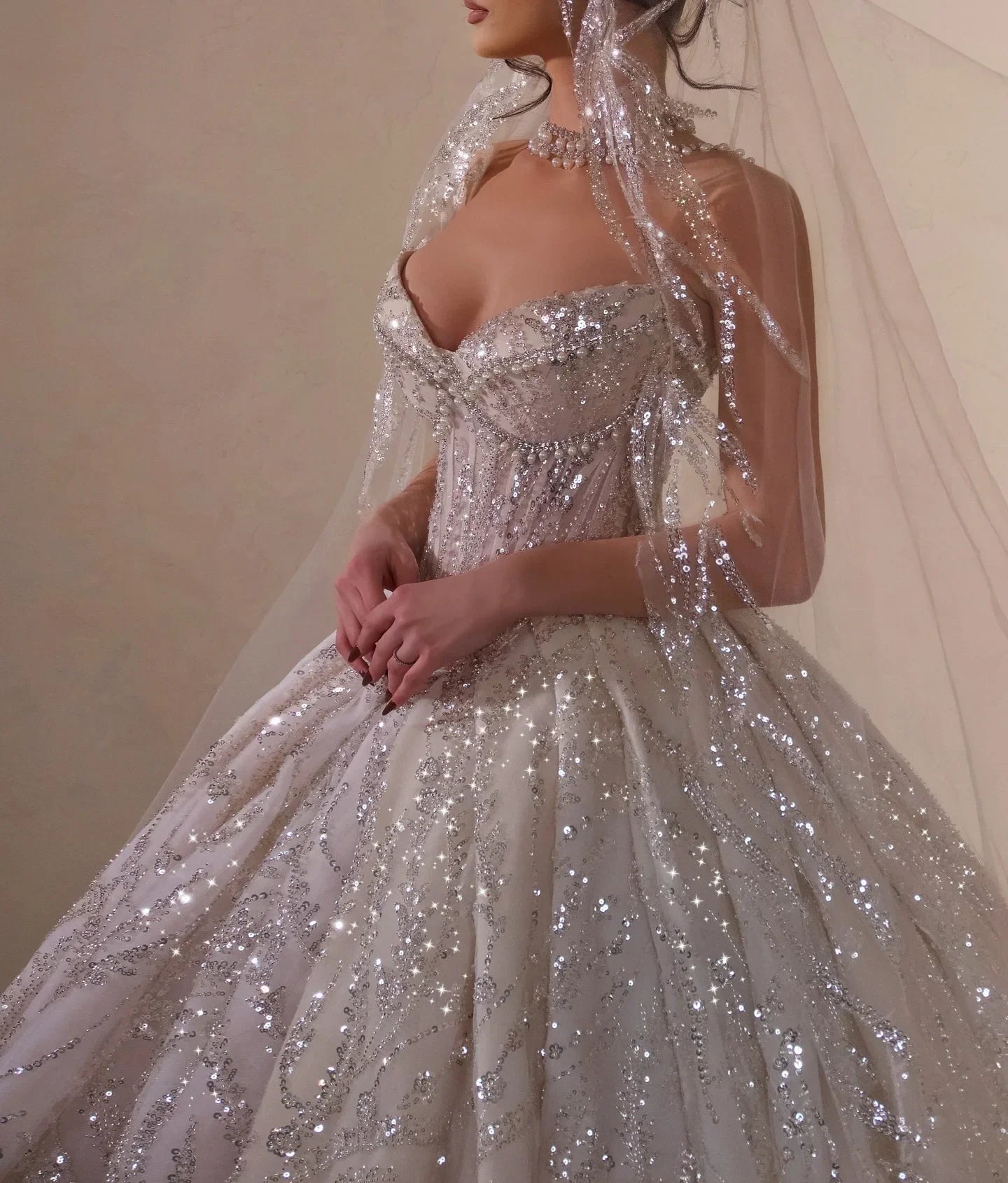 Robe de mariée de princesse étincelante de luxe en cœur, robe de bal de mariée personnalisée avec perles scintillantes, robe de mariée bustier coupe trapèze