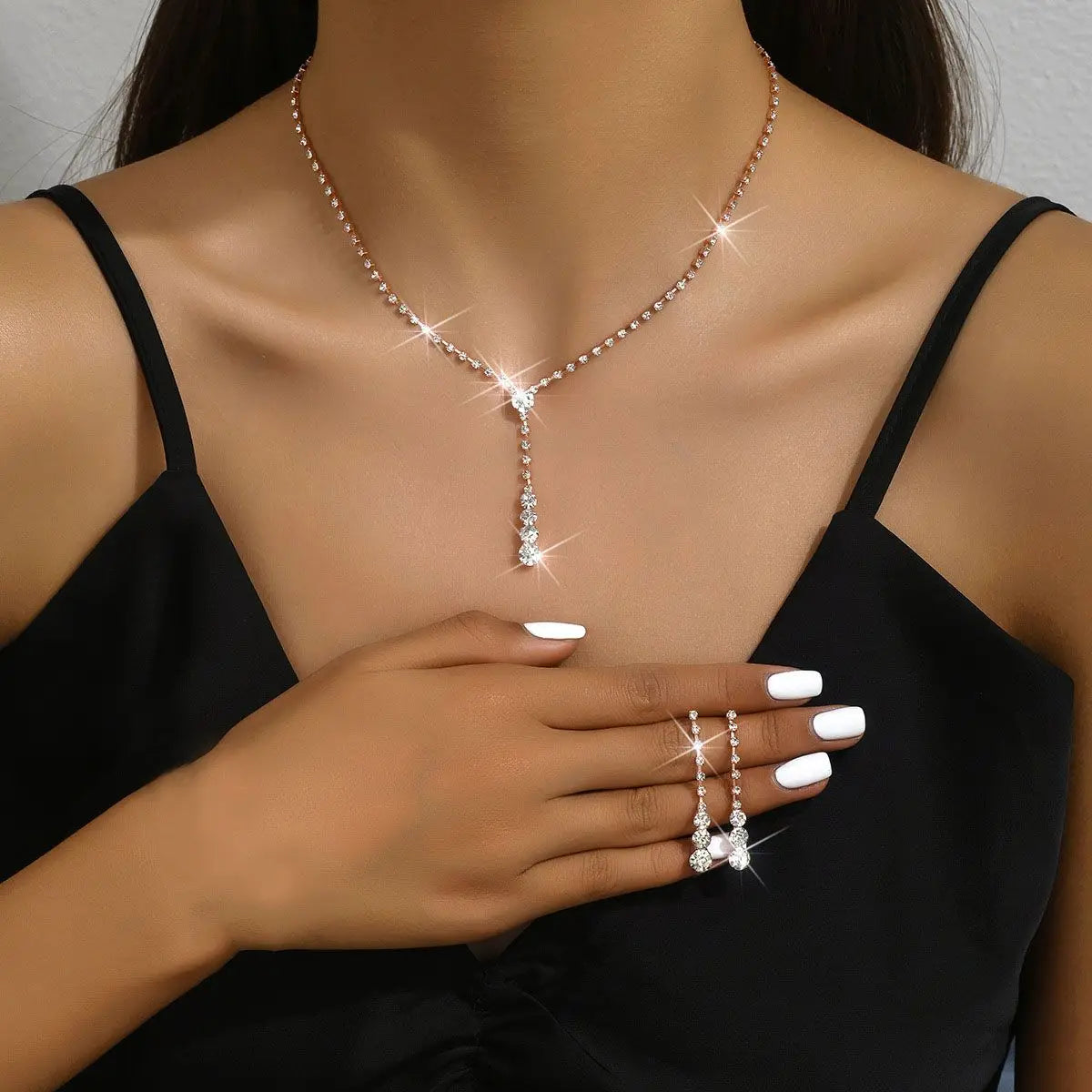 Parure collier et boucles d'oreilles de mariée Goutte de cristal scintillant
