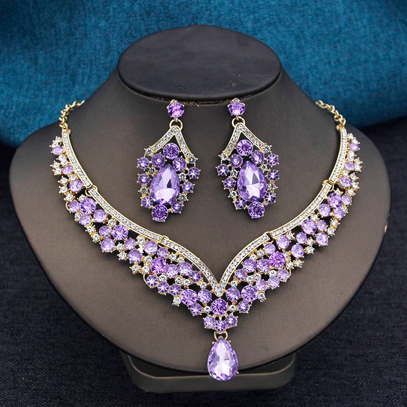 Parure de bijoux de mariée Couronne de princesse — Collier, boucles d'oreilles et couronne