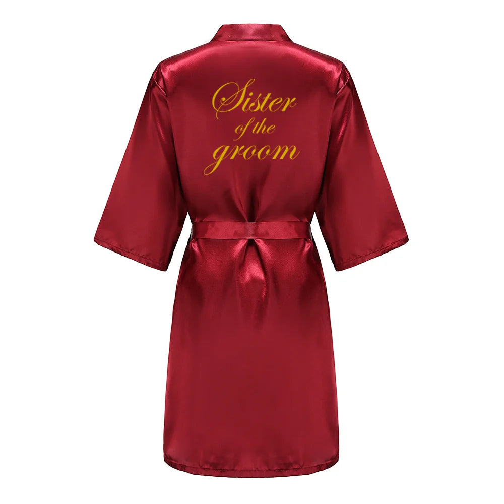 Kimono en satin bordeaux avec lettrage doré — Demoiselle d'honneur et cortège de mariage