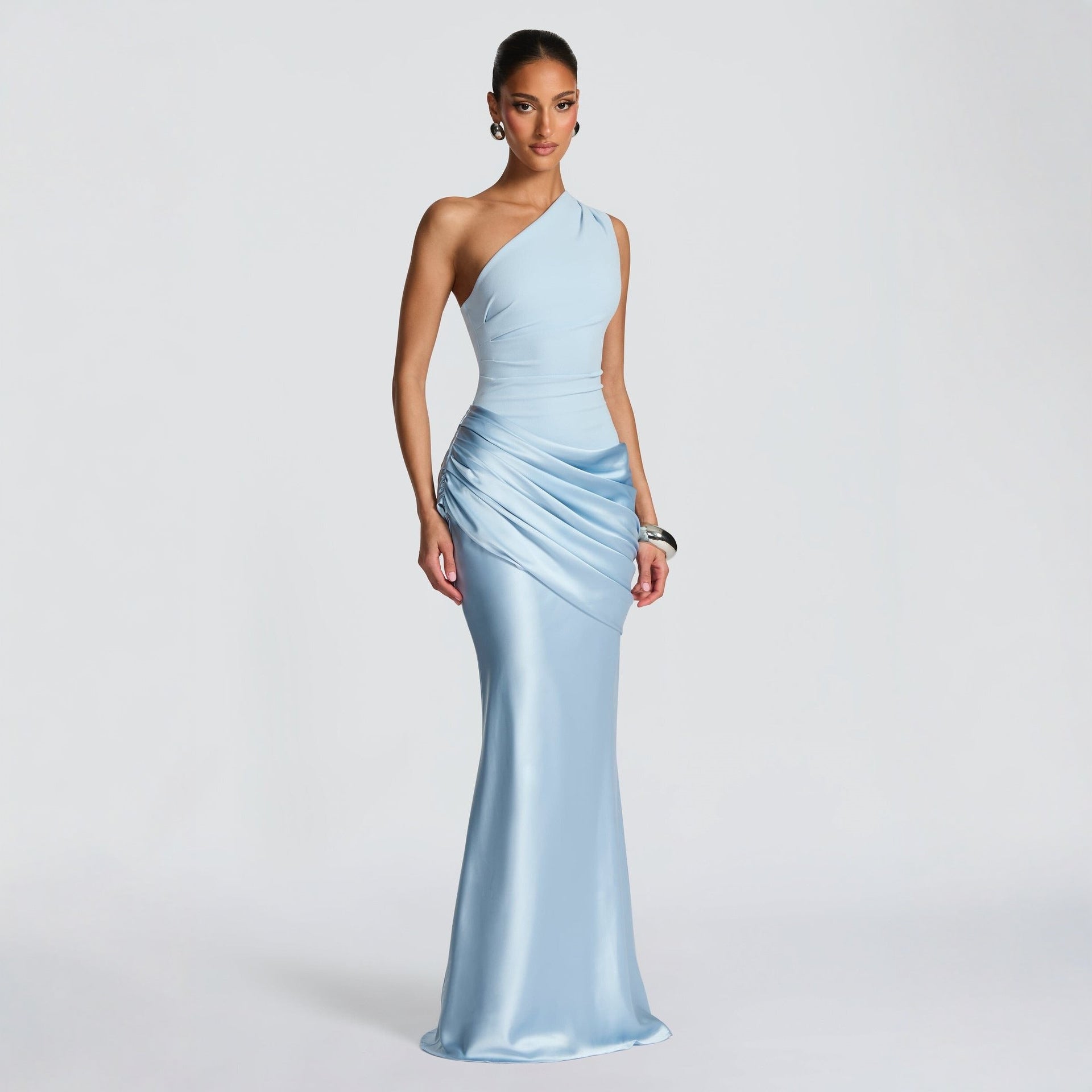 Robe longue sirène à épaules dénudées