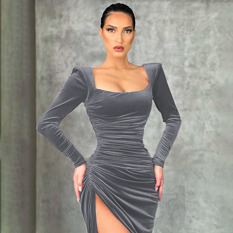 Robe longue élégante à col carré et manches longues