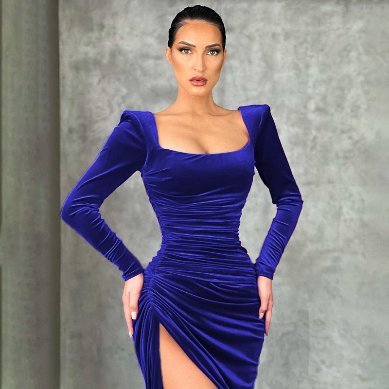 Robe longue élégante à col carré et manches longues
