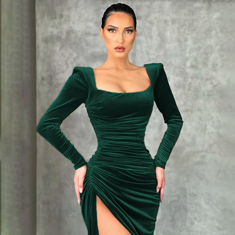 Robe longue élégante à col carré et manches longues